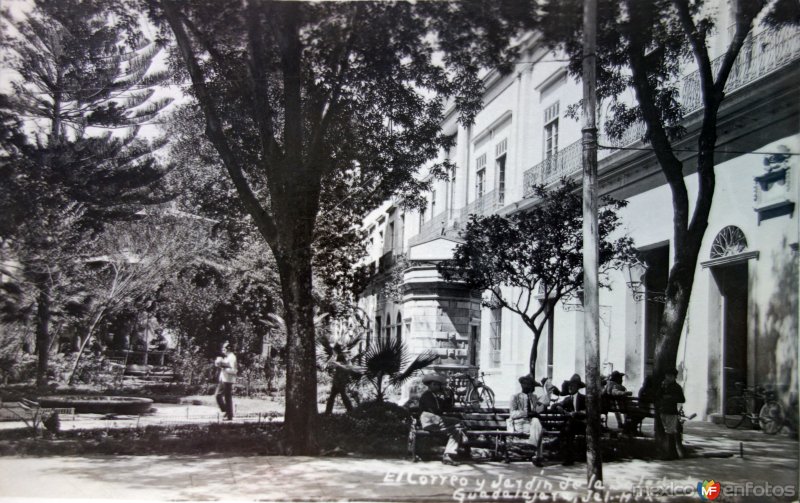 El Correo y Jardin de La Soledad.