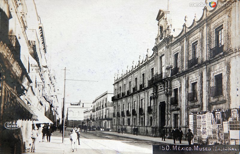 Museo Nacional por el  Fotógrafo Fernando Kososky.