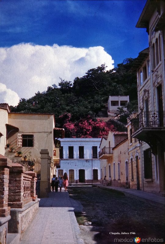 Escena callejera Chapala, Jalisco 1946.