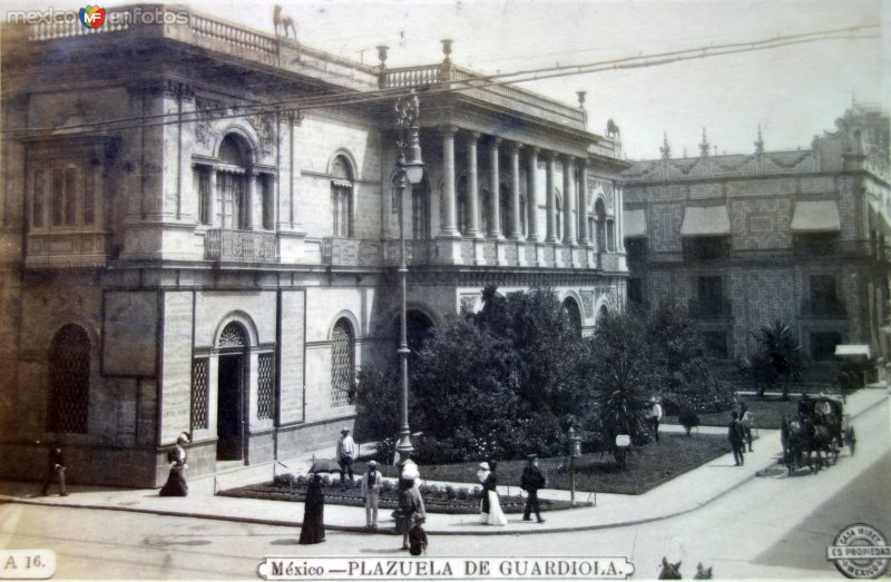 Plazuela de Guardiola por el Fotógrafo Félix Miret ( Circulada el 10 de Diciembre de 1907 ).