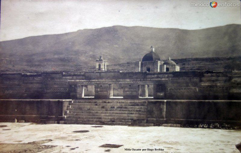 Mitla Oaxaca  por el Fotógrafo Hugo Brehme.