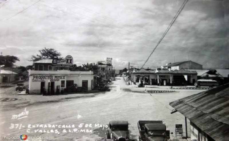 Entrada al pueblo Calle 5 de Mayo.