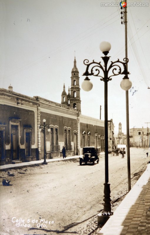 Calle  Cinco de Mayo.