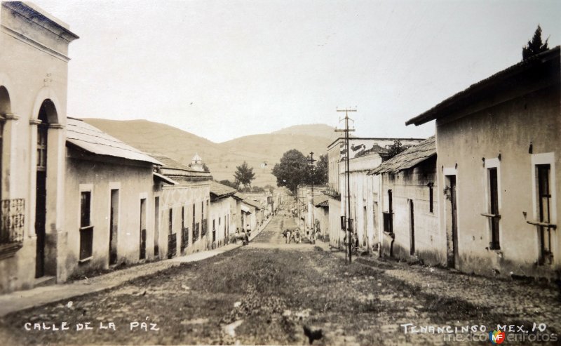 Calle De La Paz.