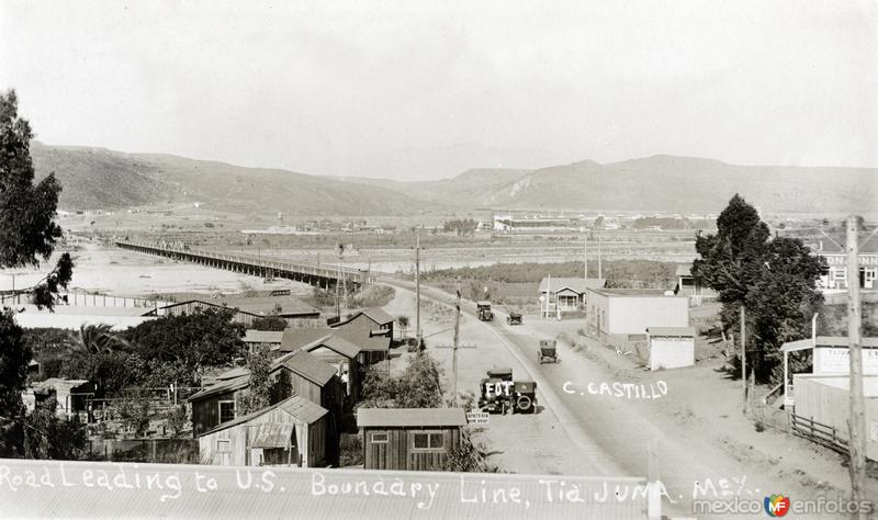 Río Tijuana y camino al cruce internacional con Estados Unidos