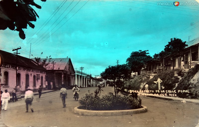 Un aspecto de la calle Principal.