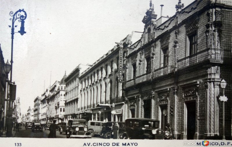 Avenida  Cinco de Mayo.