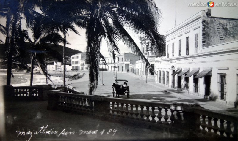 Escena callejera ( Circulada el 22 de Octubre de 1935 ).
