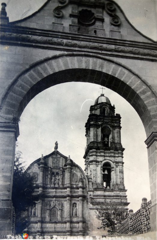 La Iglesia de Tlalpujahua de Rayón, Michoacán.