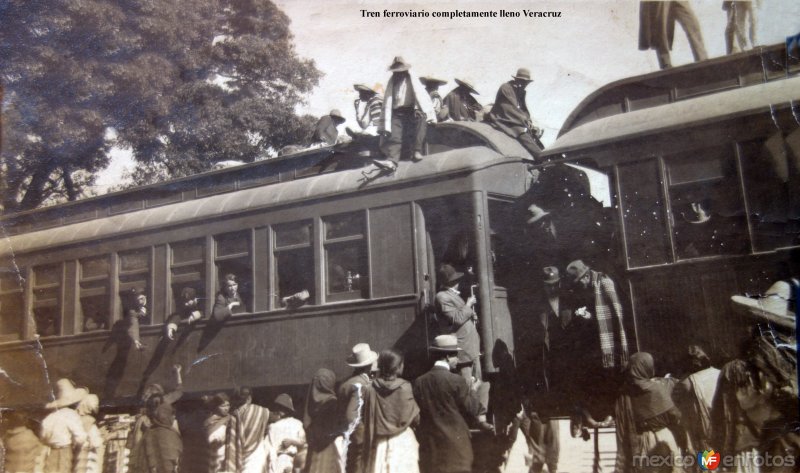 Tren ferroviario completamente lleno Veracruz.