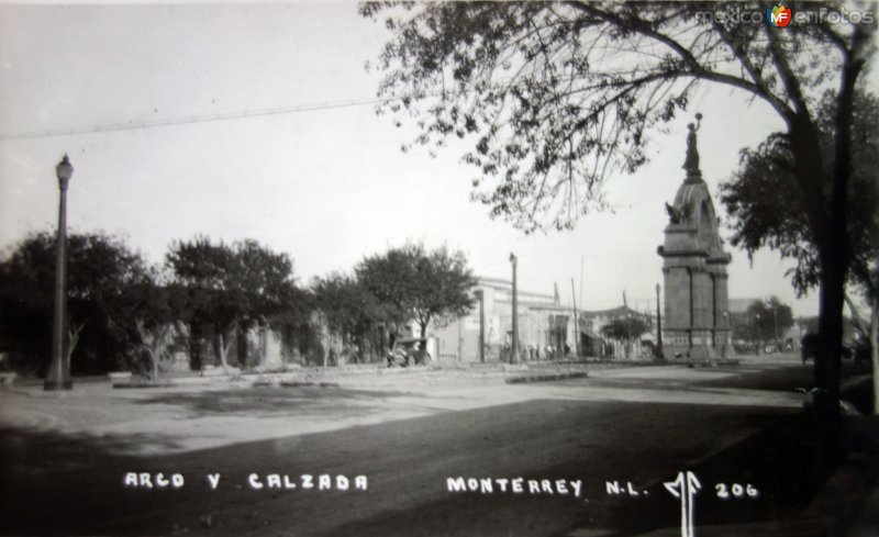 Arco y calzada.