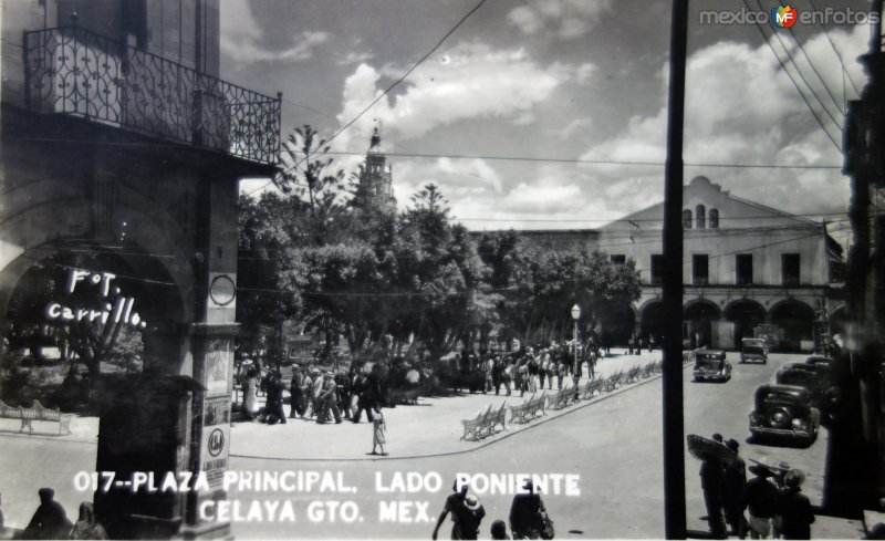 Plaza Principal lado poniente.