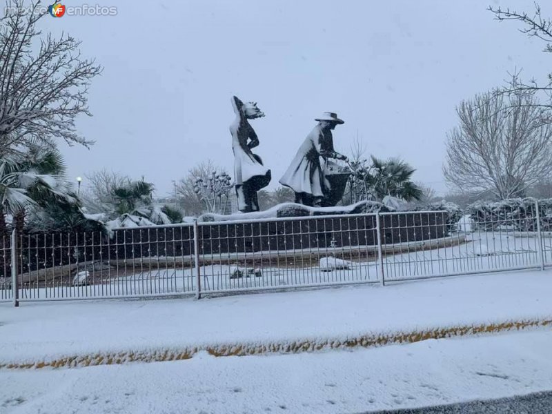 Las Piscadoras bajo la nieve, Cd Delicias Chihuahua.