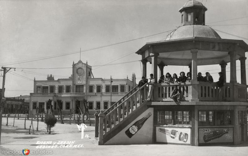 Plaza principal y palacio municipal