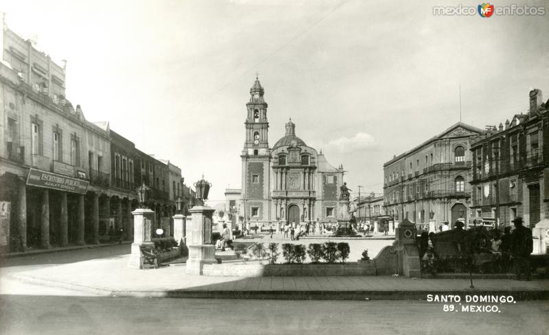 Plaza y templo de Santo Domingo