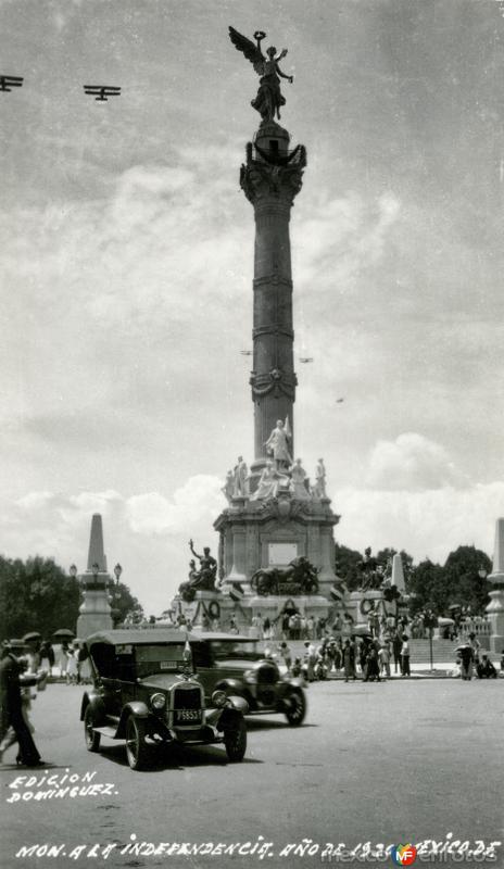 Celebración en el Ángel de la Independencia (circa 1920)