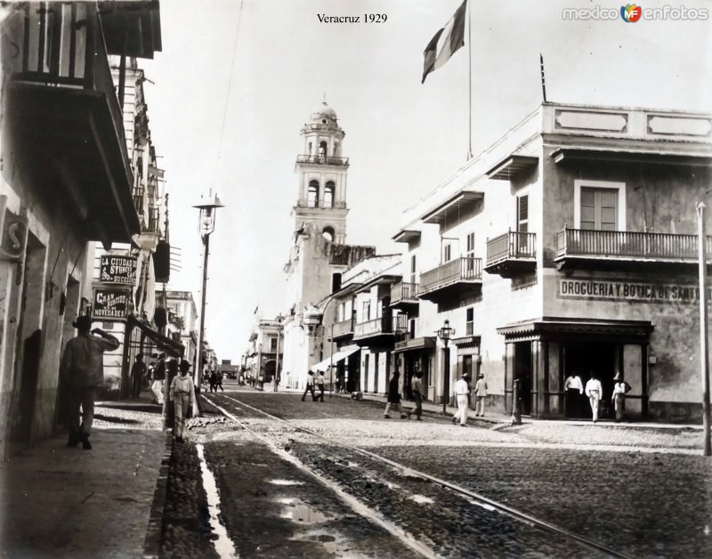 Escena callejera  de Veracruz fechada en 1929.