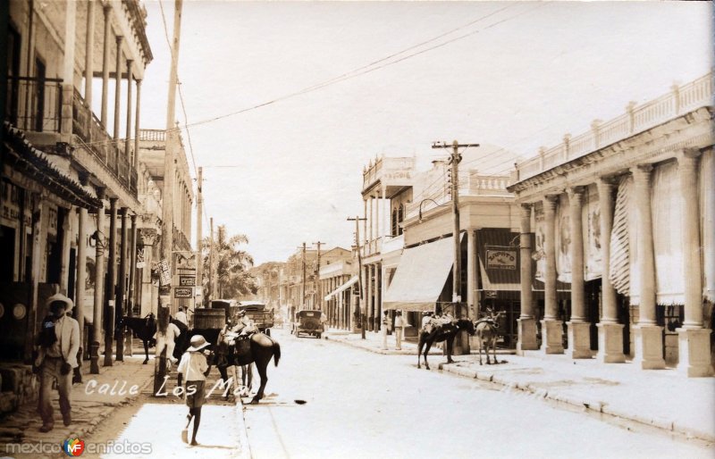 LUGAR DESCONOCIDO Calle de los Mayas.