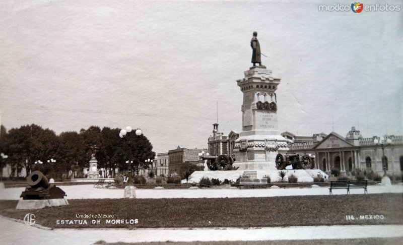 Estatua de Morelos en La Ciudadela.