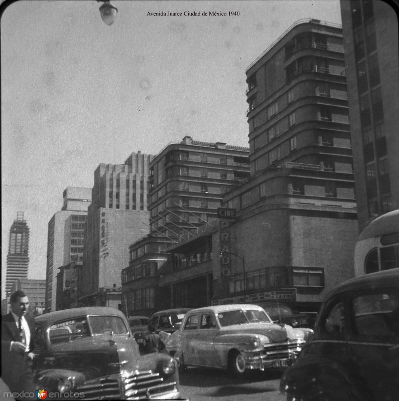 Avenida Juarez.Ciudad de México 1940