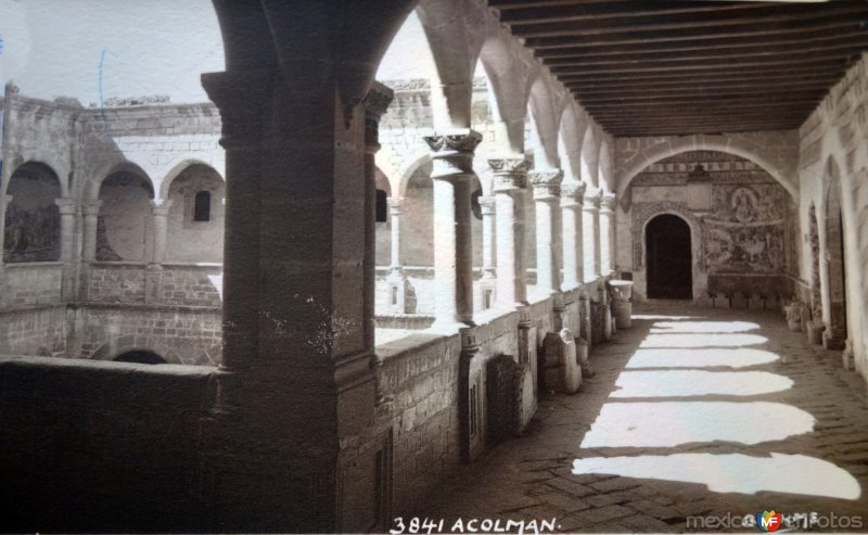 Convento de Acolman Por el Fotógrafo Hugo Brehme.