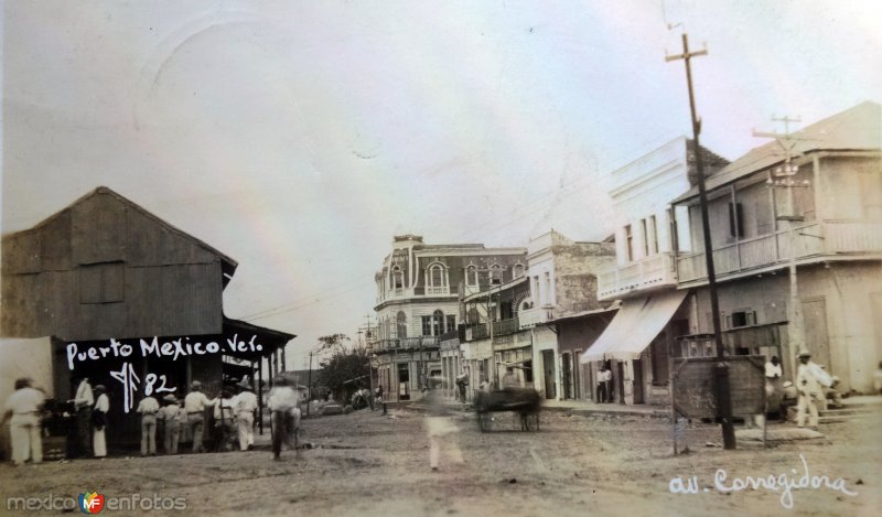 Puerto Mexico Avenida Corregidora ( Circulada el 4 de junio de 1932 ).