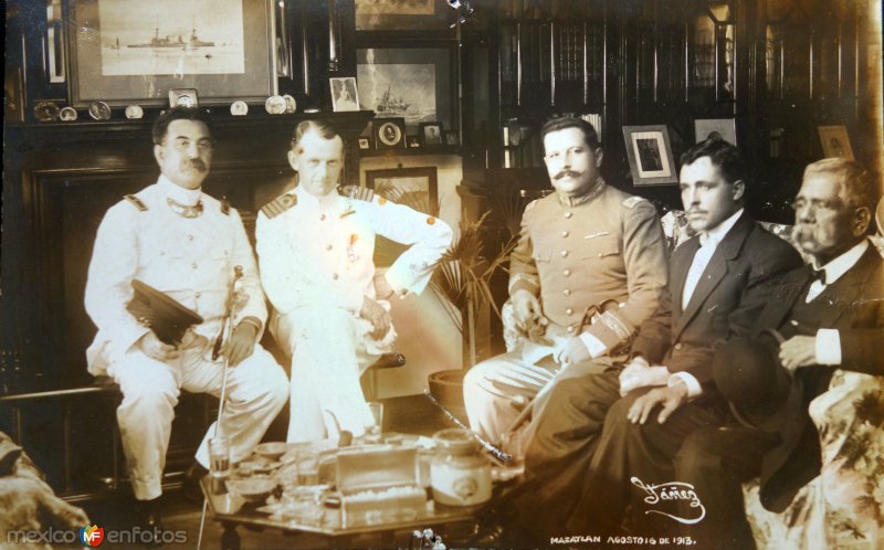 Reunion de politicos durante La Revolucion Mexicana 16 de Agosto de 1913