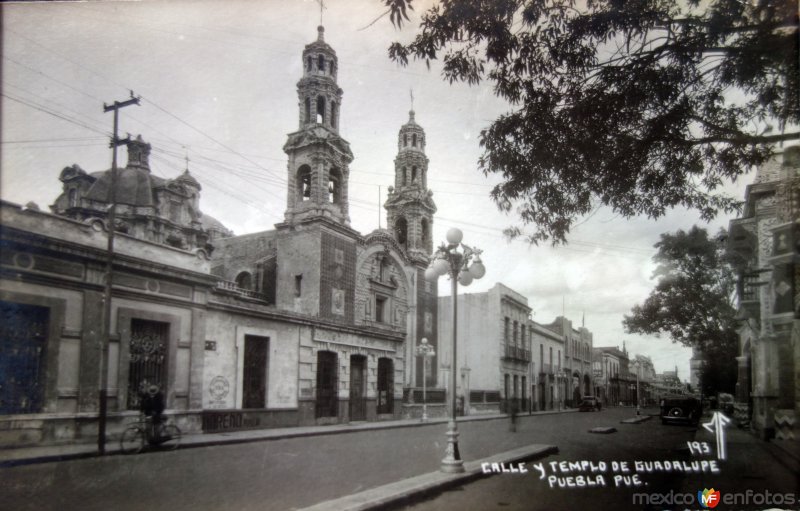 Calle y templo de Guadalupe.