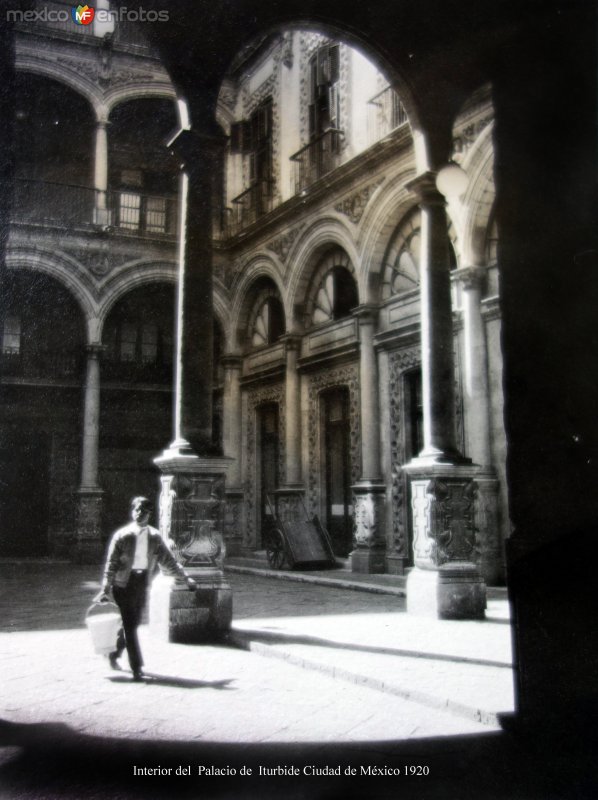 Interior del  Palacio de  Iturbide Ciudad de México 1920