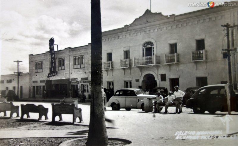 Palacio Municipal. ( Circulada el 17 de Marzo de 1955 ).