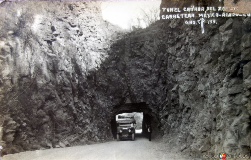 Tunel canada del zopulote Carretera Mex-Acapulco . ( Circulada el 23 de Noviembre de 1941 ).