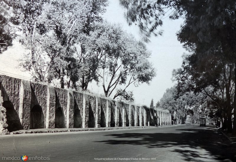 Antiguo acueducto de Chapultepec, por el fotógrafo T. Enami, de Yokohama, Japón (1934)