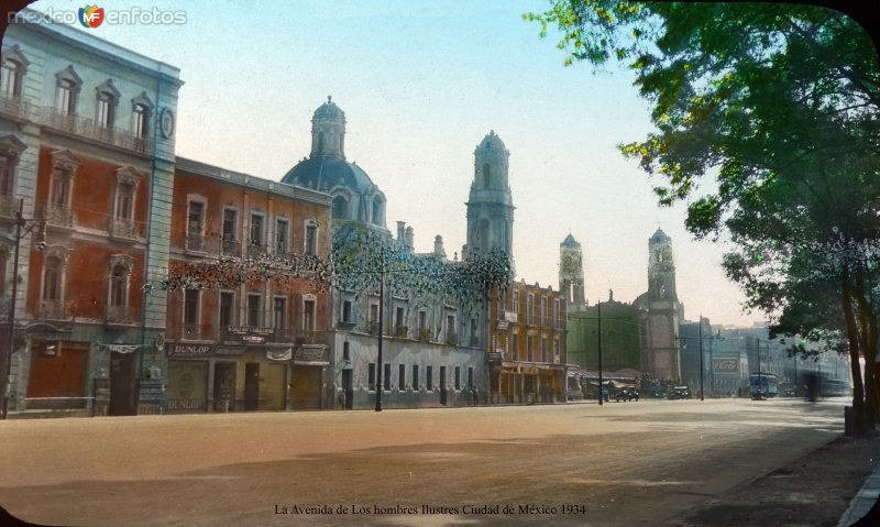 La Avenida de Los hombres Ilustres Hoy Ave Hidalgo, por el fotógrafo T. Enami, de Yokohama, Japón (1934)