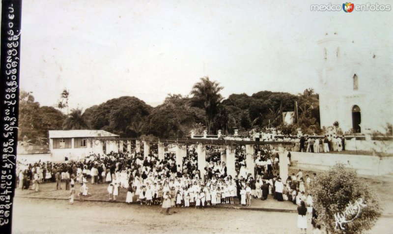 Misa al aire libre en San Jose Congreso Eucaristico ( Fechada el 5  de Junio de 1943 ).