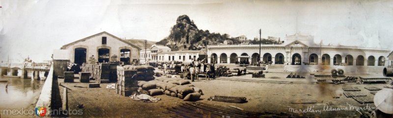 La Aduana Maritima Foto Panoramica.