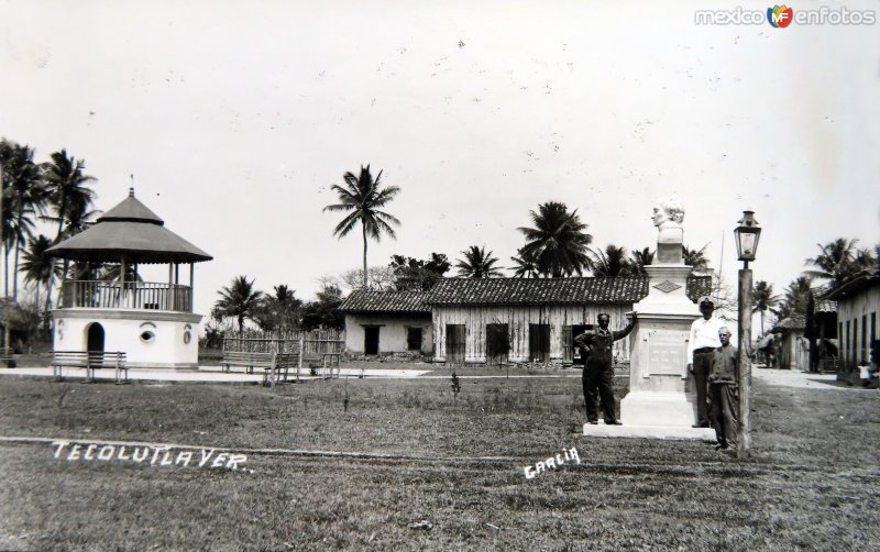 Monumento a Hidalgo .