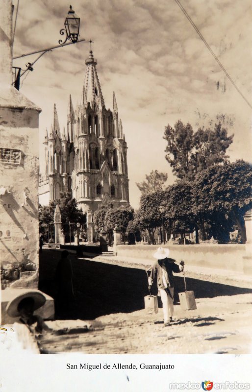 Tipos Mexicanos vendedor de agua. ( Circulada el 14 de Octubre de 1942 ).