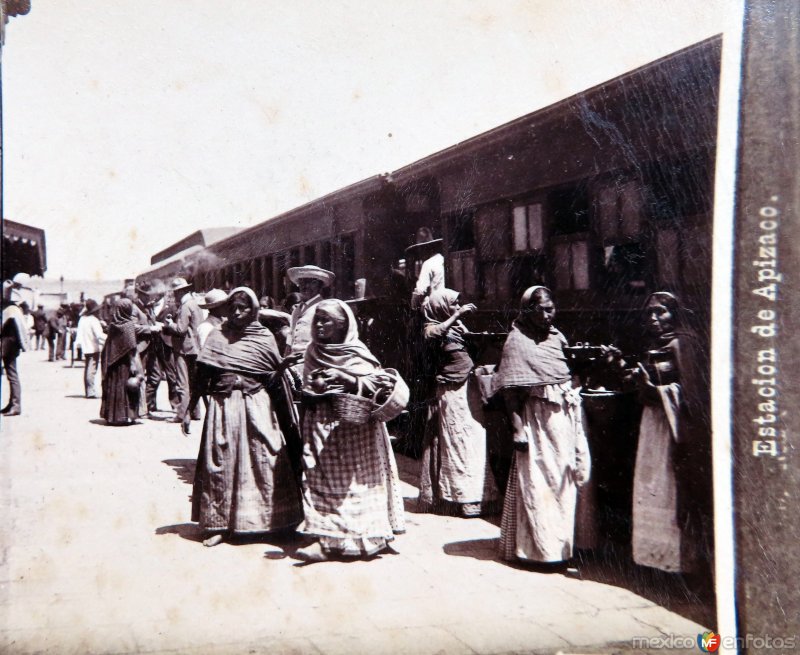 Estacion del Ferrocarril   de Apizaco, Tlaxcala por el Fotógrafo Abel Briquet..