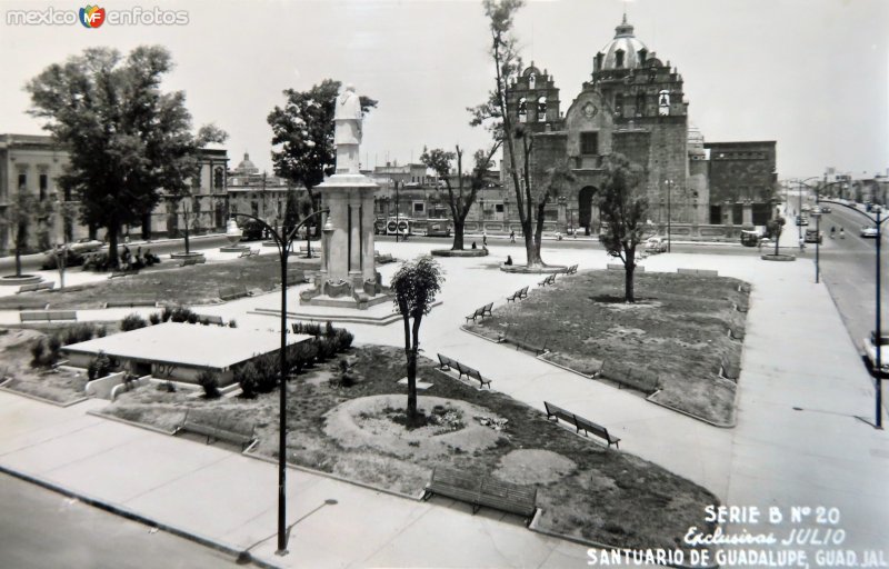 Fotos de Guadalajara, Jalisco, México: Santuario de  Guadalupe.s ( Circulada el 5  de Abril de 1956 ).