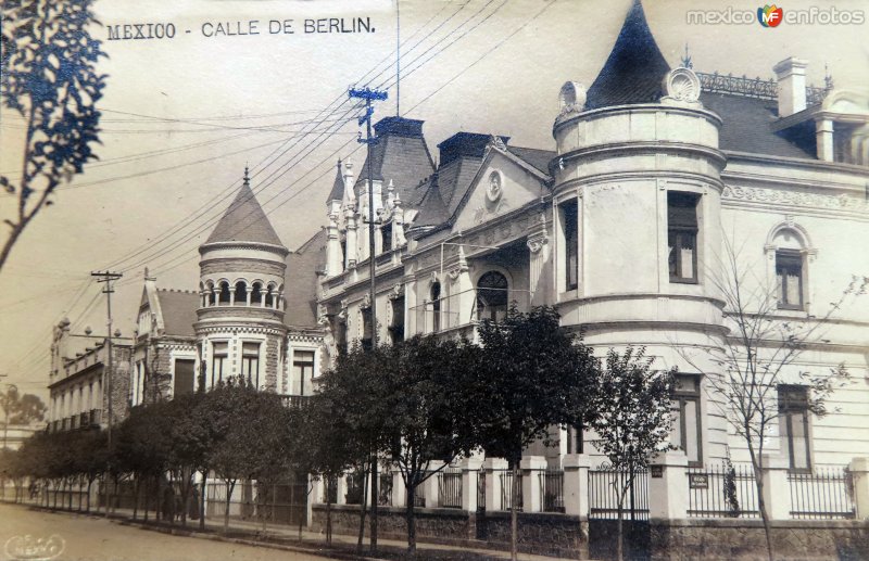 Calle de Berlin por el Fotógrafo  Fernando Kososky.