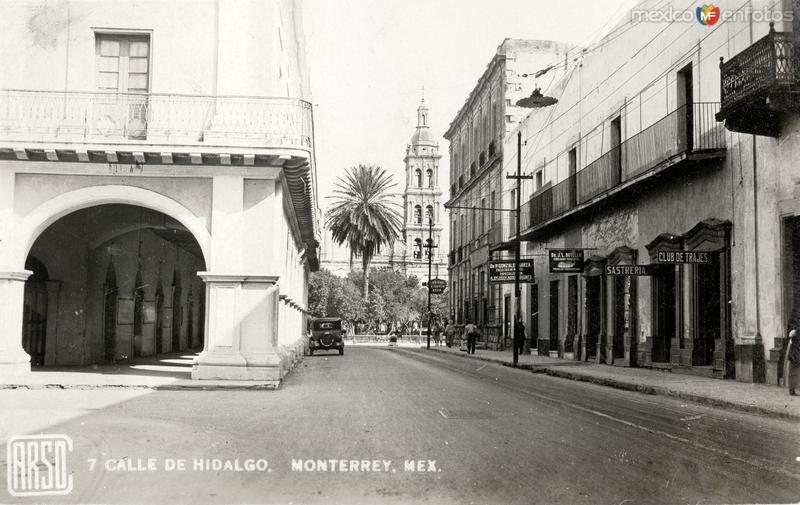 Calle Hidalgo, vista hacia la catedral