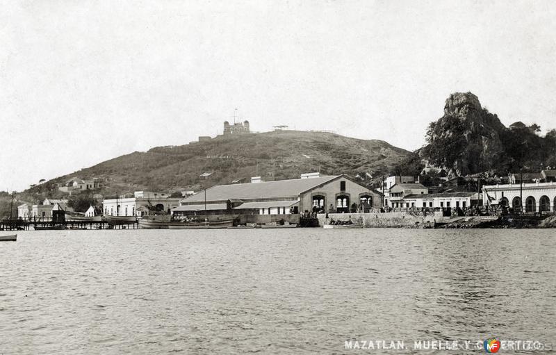 Muelle y cobertizo