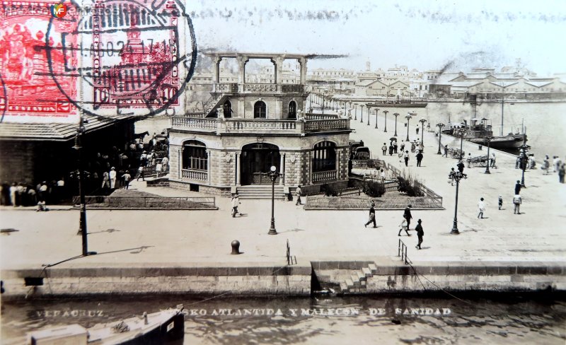 Kiosko Atlantida y Malecon de Sanidad ( Circulada el 11 de Agosto de 1924 ).