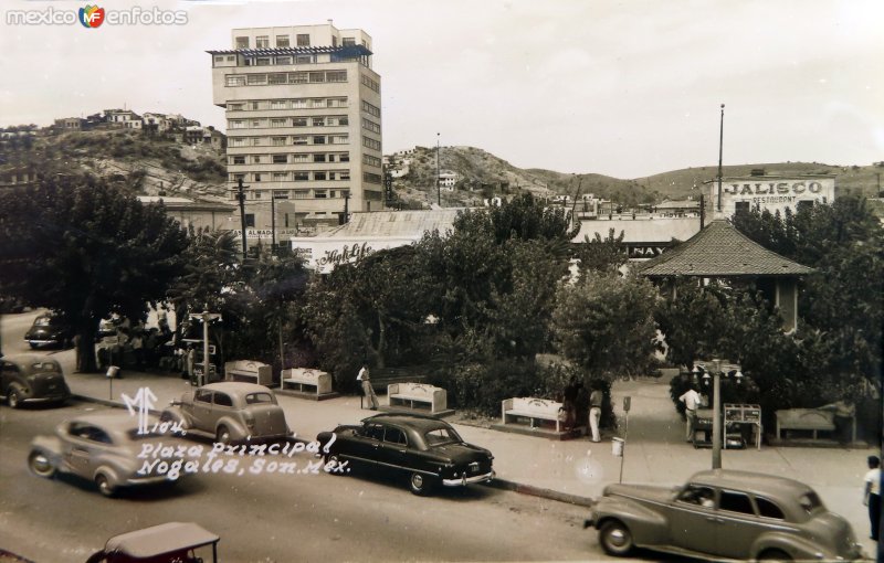 La Plaza principal.