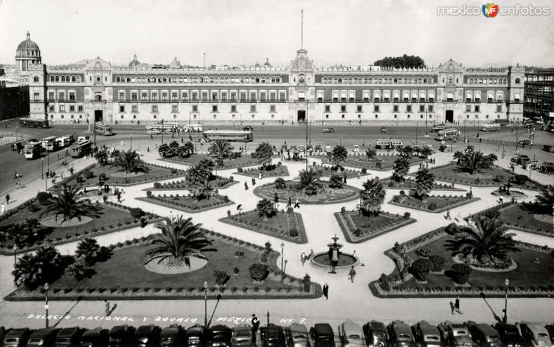 Palacio Nacional y Zócalo