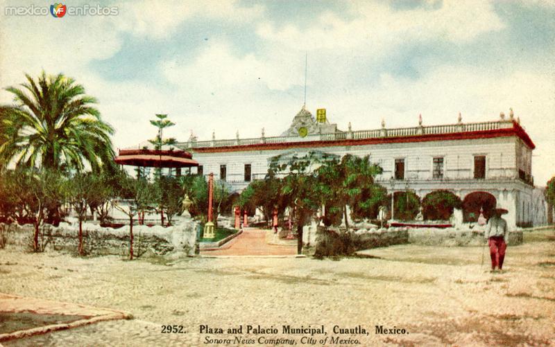 Plaza Principal y Palacio Municipal