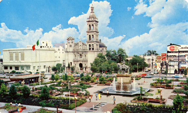 Fotos de Monterrey, Nuevo León, México: Plaza Zaragoza y Catedral