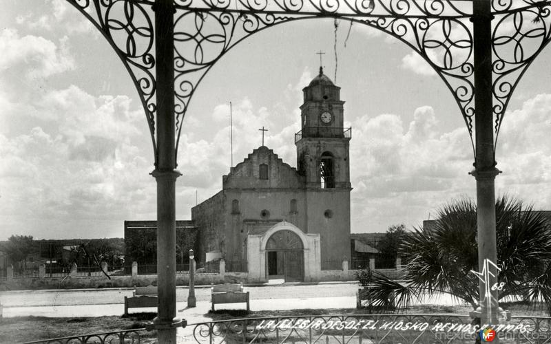 La iglesia desde el kiosco