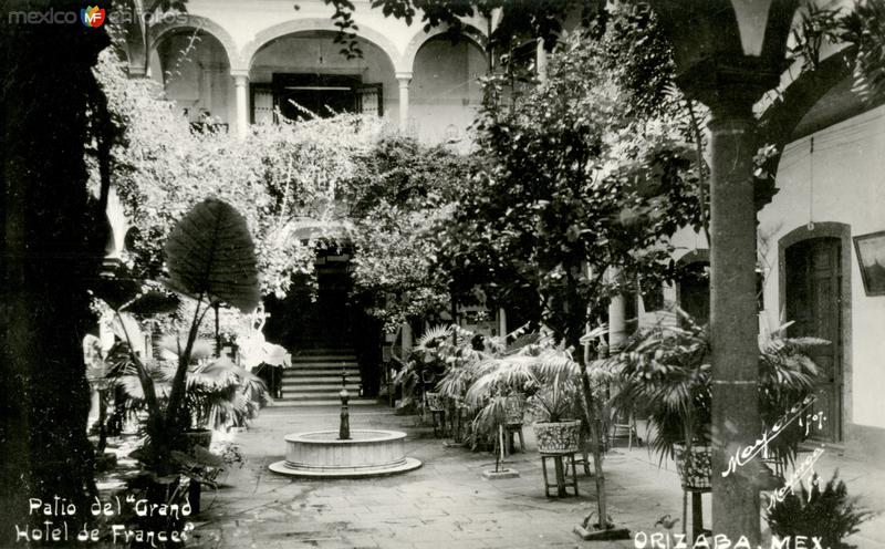 Patio del Gran Hotel de Francia