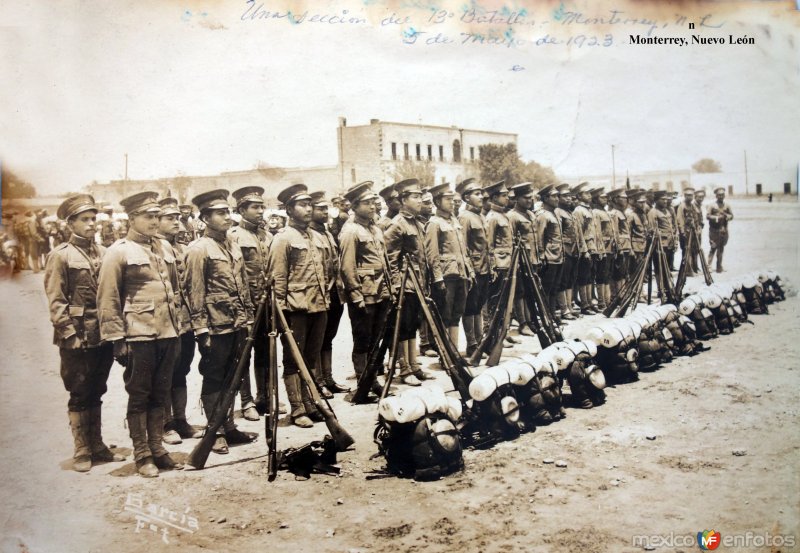 Una leccion del 13 batallon del ejercito Mexicano 5 de Mayo de 1923 Monterrey, Nuevo León